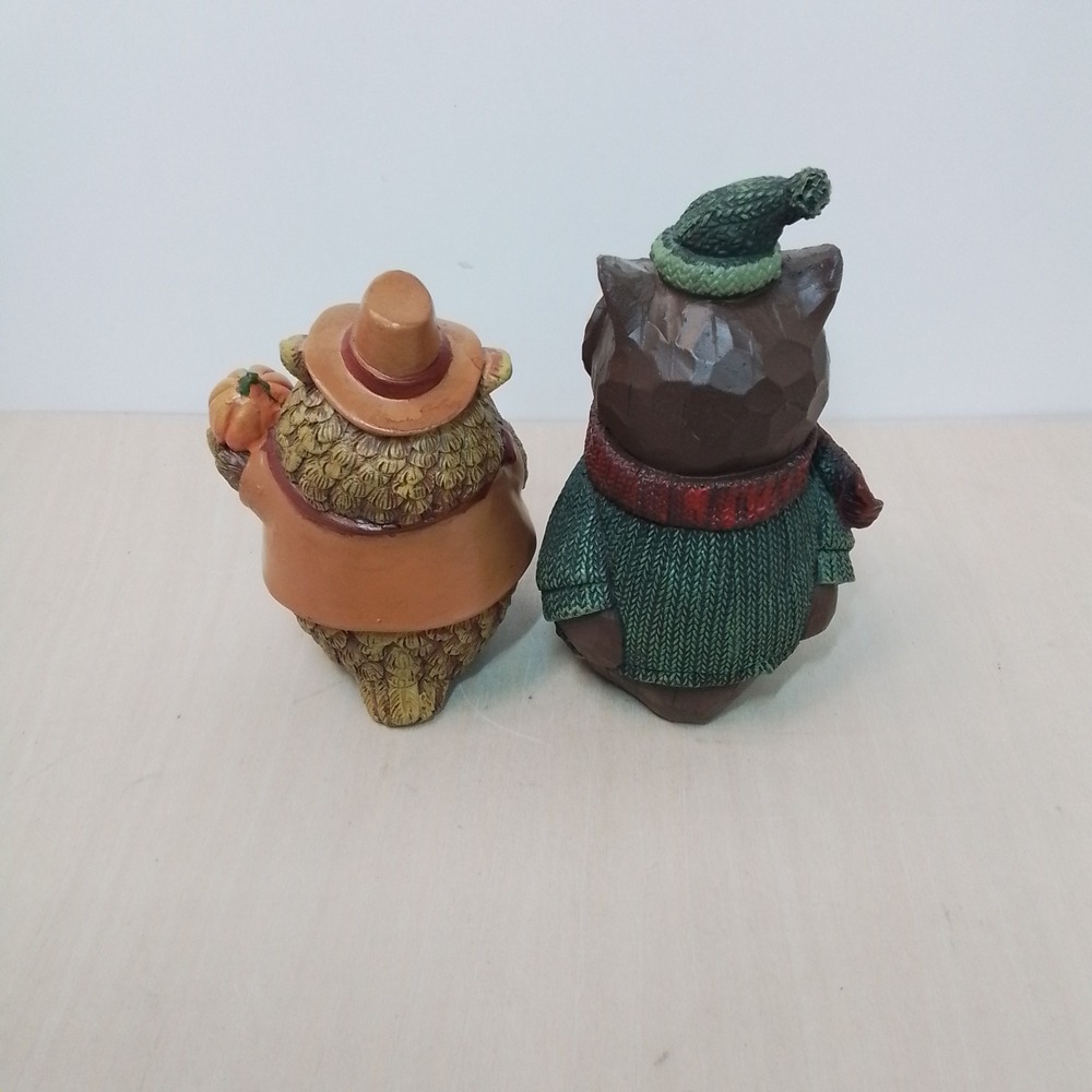 Set of 2 Resin Owls Thanksgiving Christmas Themed Figurines Decor - Picture 3 of 7